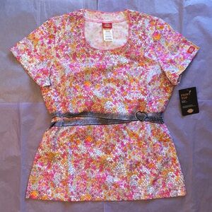 Dickies Heart Belt Imprinted Scrub Top Size Small NEW